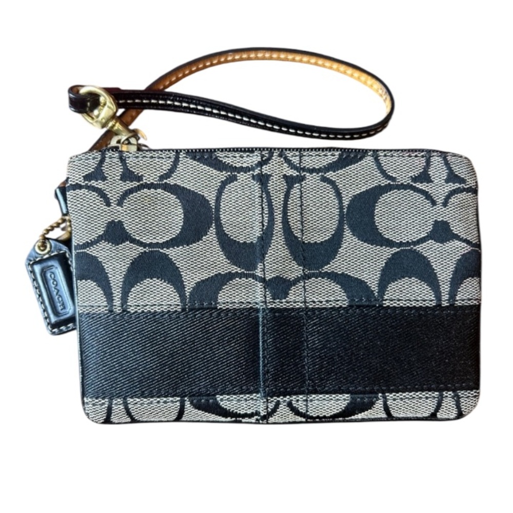 Coach Signature Wristlet - Picture 15 of 15